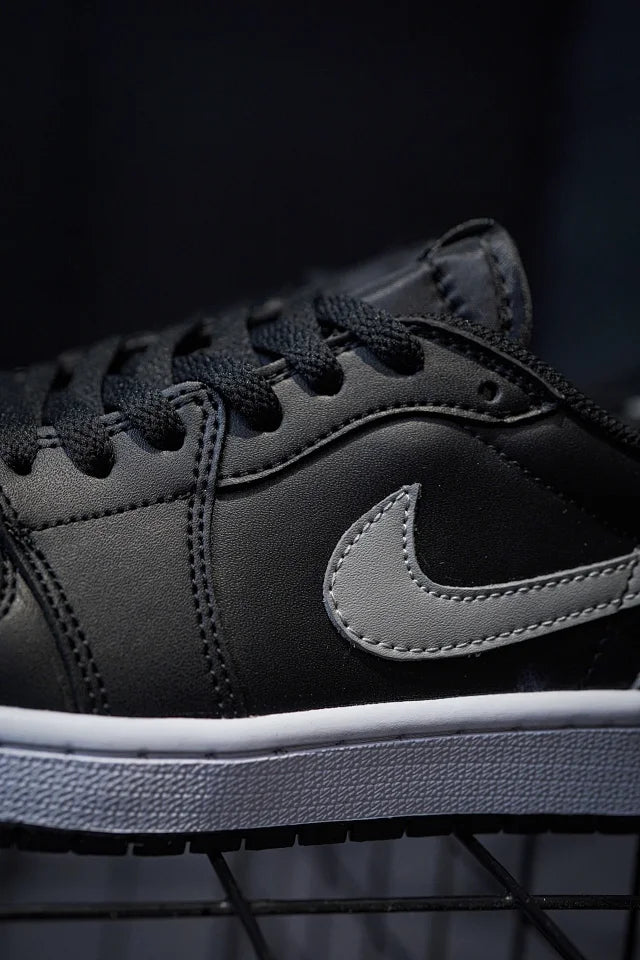 Air Jordan 1 Low OG "Shadow" Preto Cinza