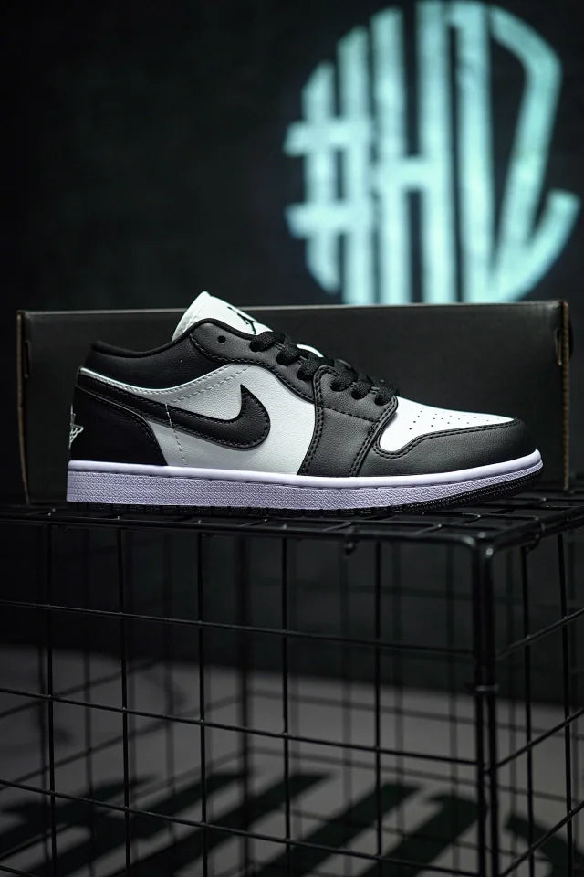 Air Jordan 1 Low "Panda" Preto & Branco