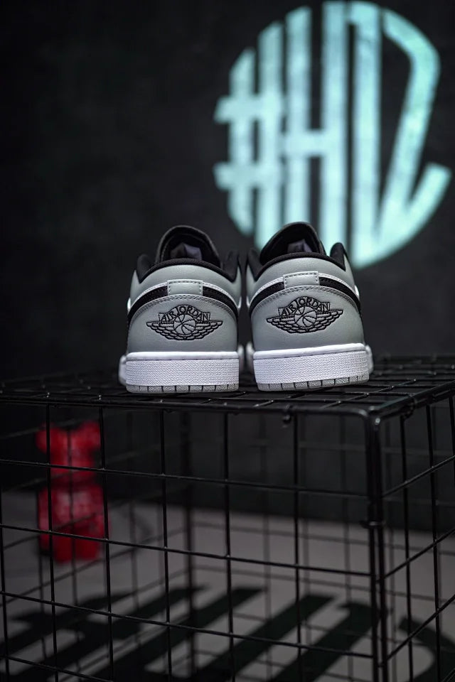 Air Jordan 1 Low "Shadow Toe" Preto & Cinza Toe