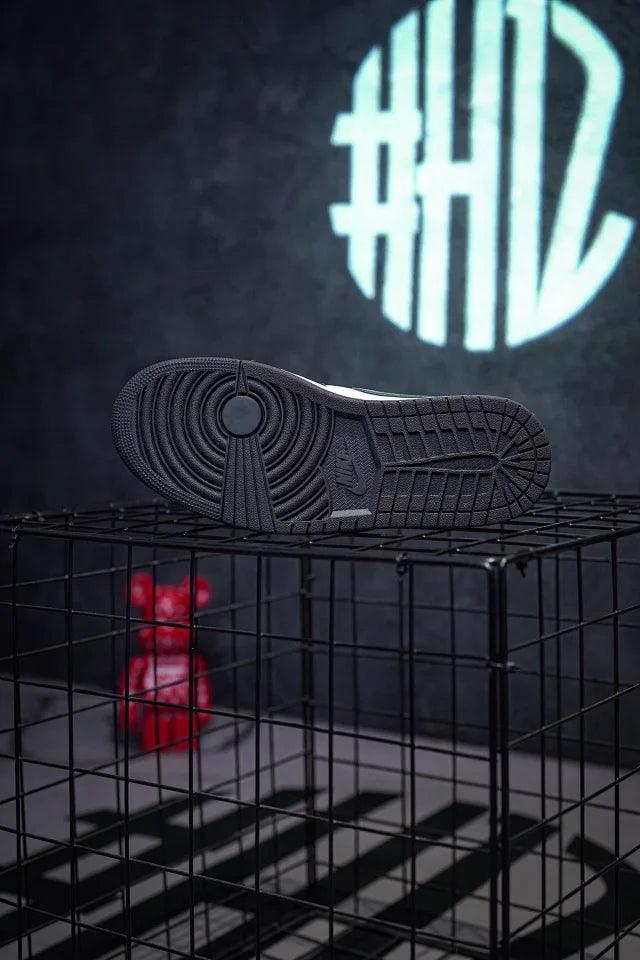 Air Jordan 1 Mid "Panda" Preto e Branco Panda