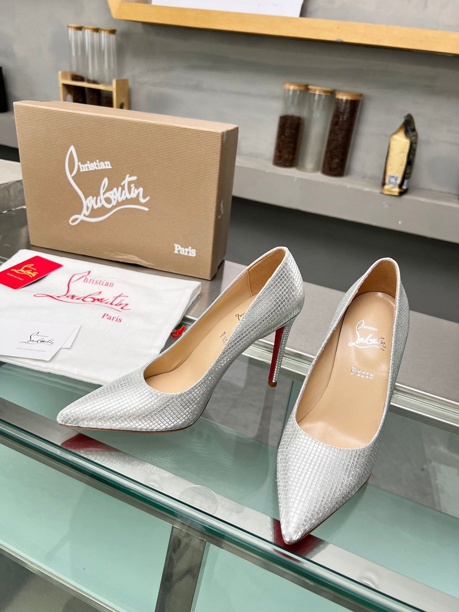 Christian Louboutin Salto Alto