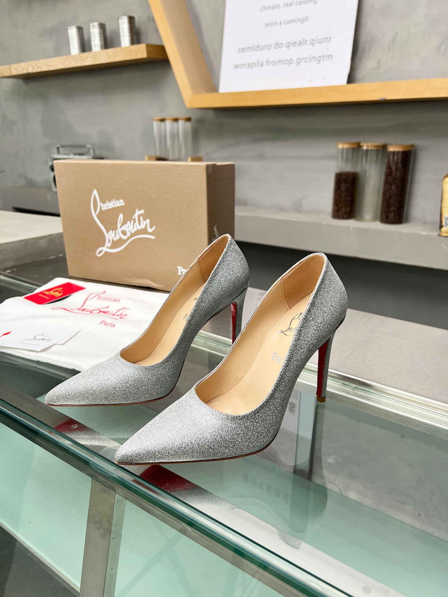 Christian Louboutin Salto Alto