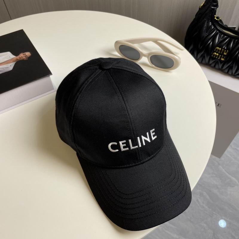 Boné Celine