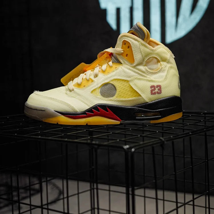 Nike Aie Jordan 5 Retro Off-Withe "Sail"