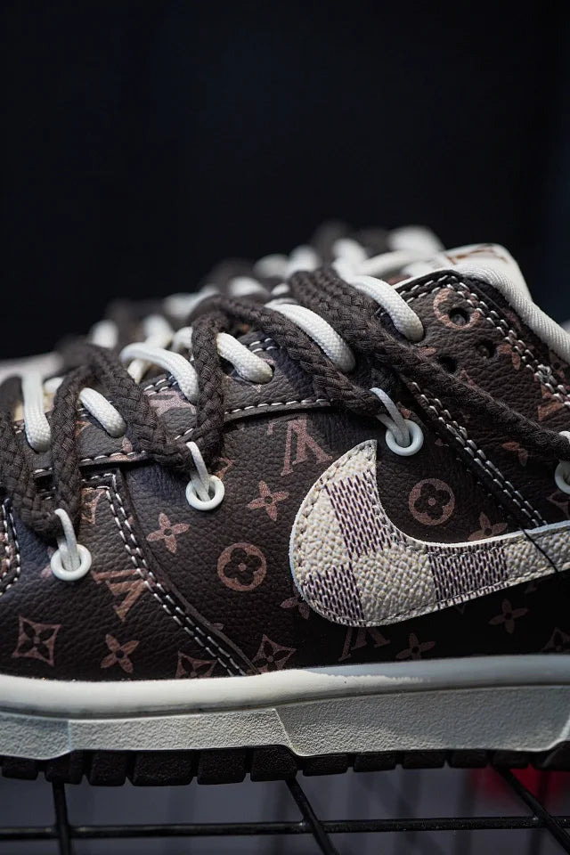 L Home x Nike Dunk Low Collaboration Dark Brown Old Flower Checkerboard