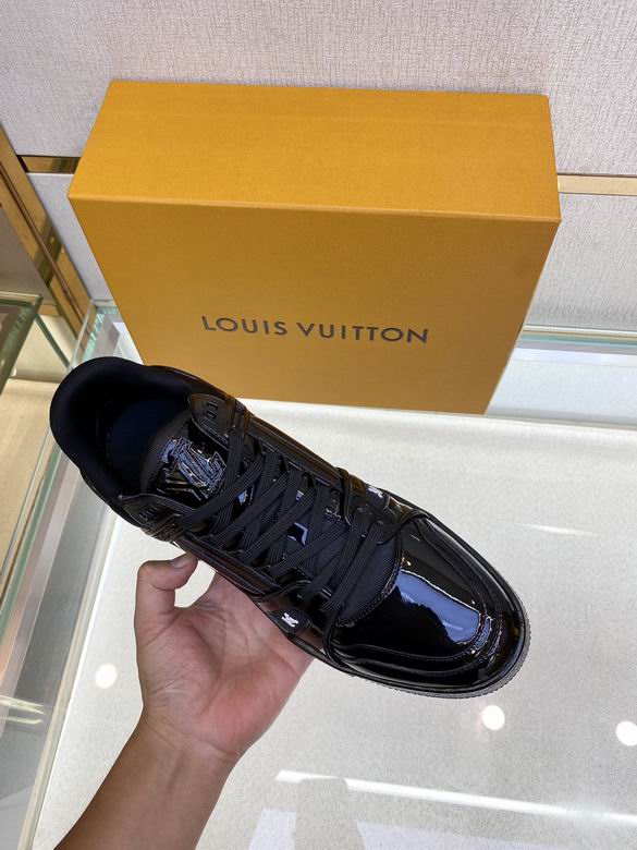 Louis Vuitton LV