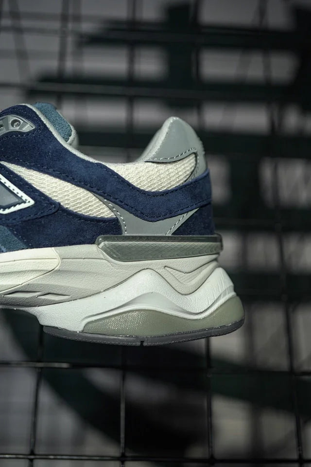 New Balance 9060 "Natural Indigo" Azul Marinho