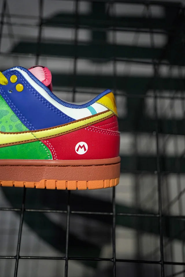 Nike SB Dunk Low Mario