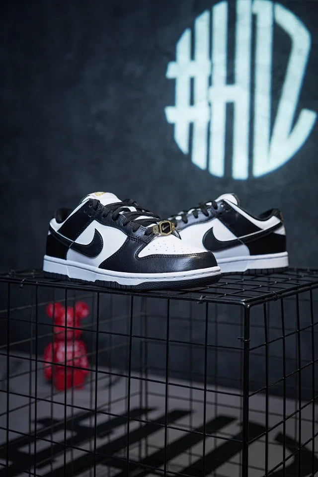 Nike Dunk Low Panda