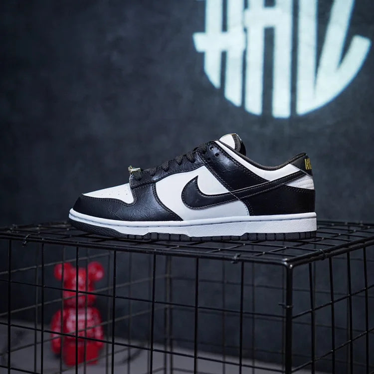 Nike Dunk Low Panda