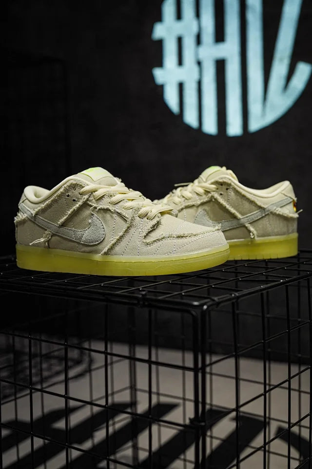 Nike Dunk SB Low "Mummy" Off-White Mummy