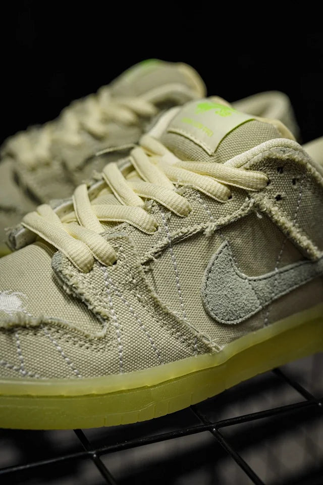 Nike Dunk SB Low "Mummy" Off-White Mummy