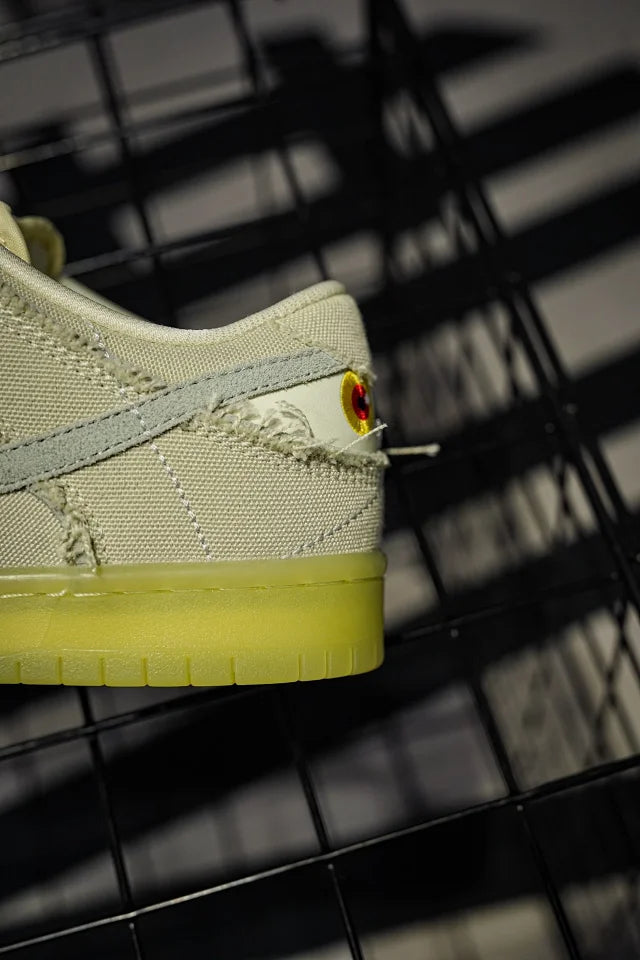 Nike Dunk SB Low "Mummy" Off-White Mummy