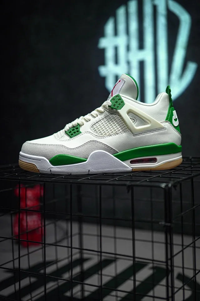 Nike SB x Air Jordan 4 "Pine Green"