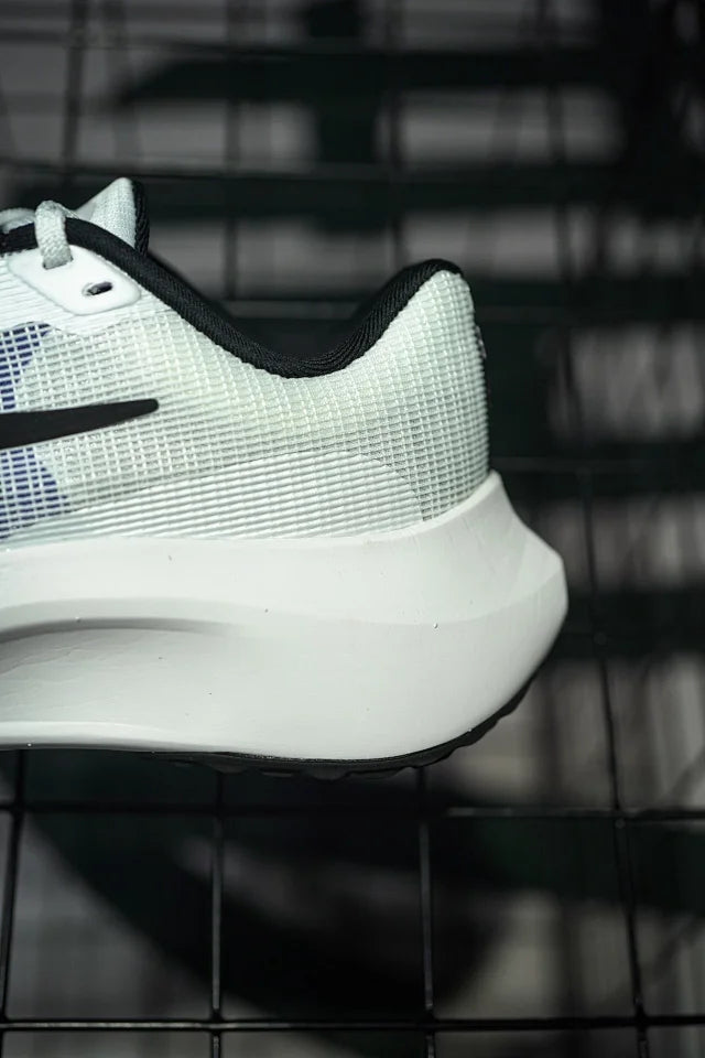Nike Zoom Fly 5
