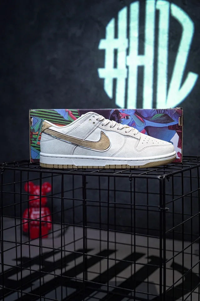 Otomo Katsuhiro x Nike Dunk Low Otomo Katsuhiro Collaboration Bege