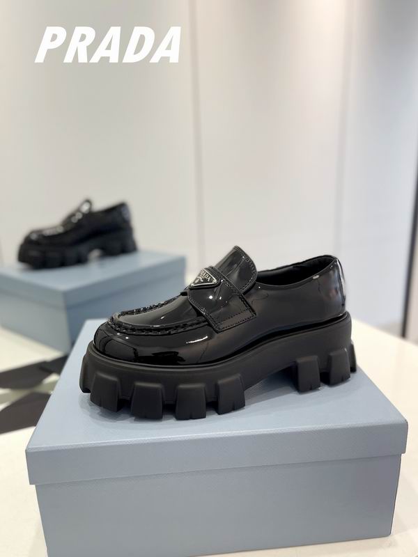 Prada Mocassim Moonlith