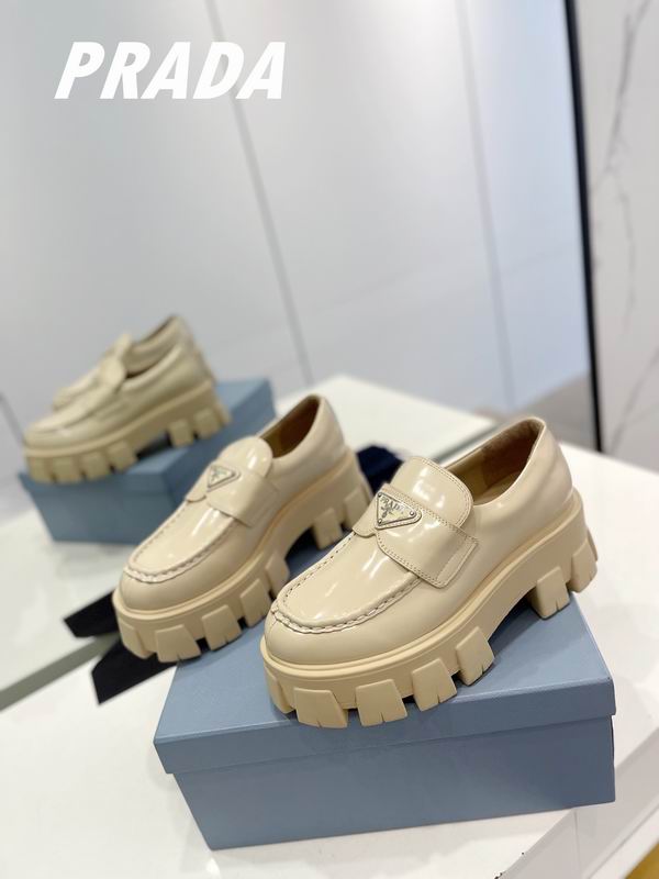 Prada Mocassim Moonlith