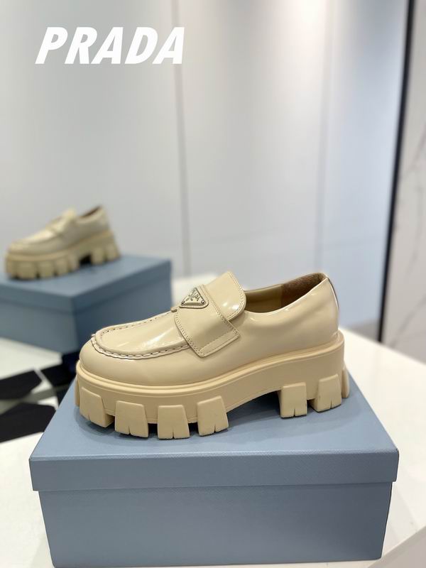 Prada Mocassim Moonlith