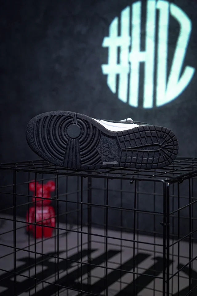 Nike Dunk Low Panda desconstruído personallizado.