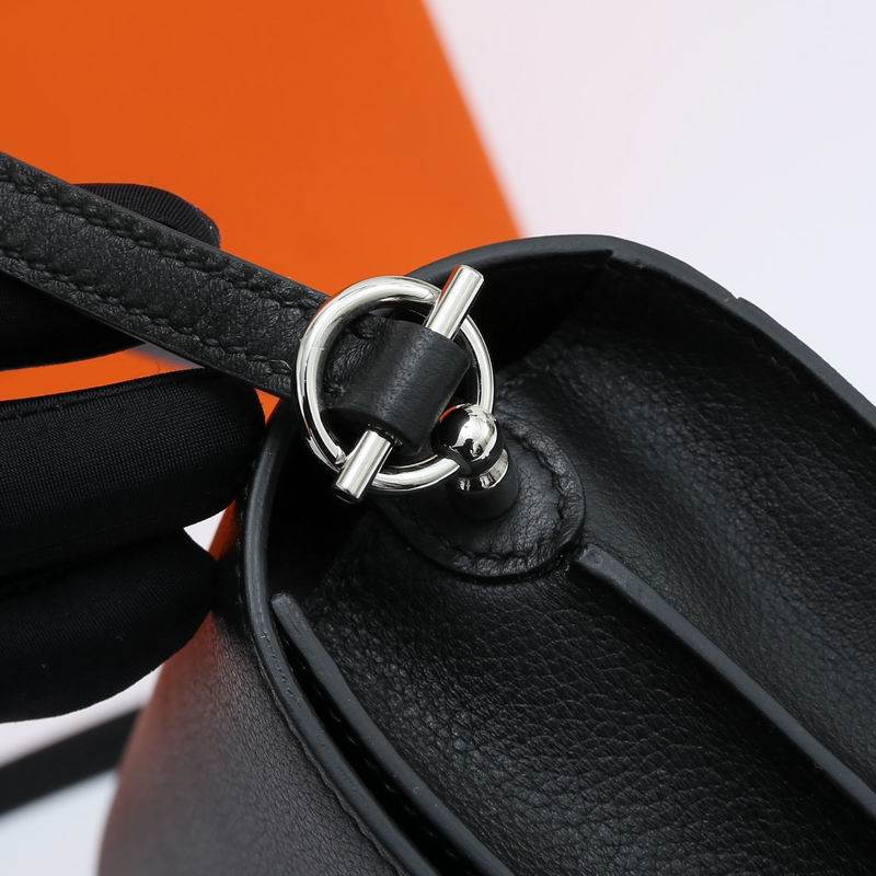 Bolsa Hermès Roulis Evercolor Preto