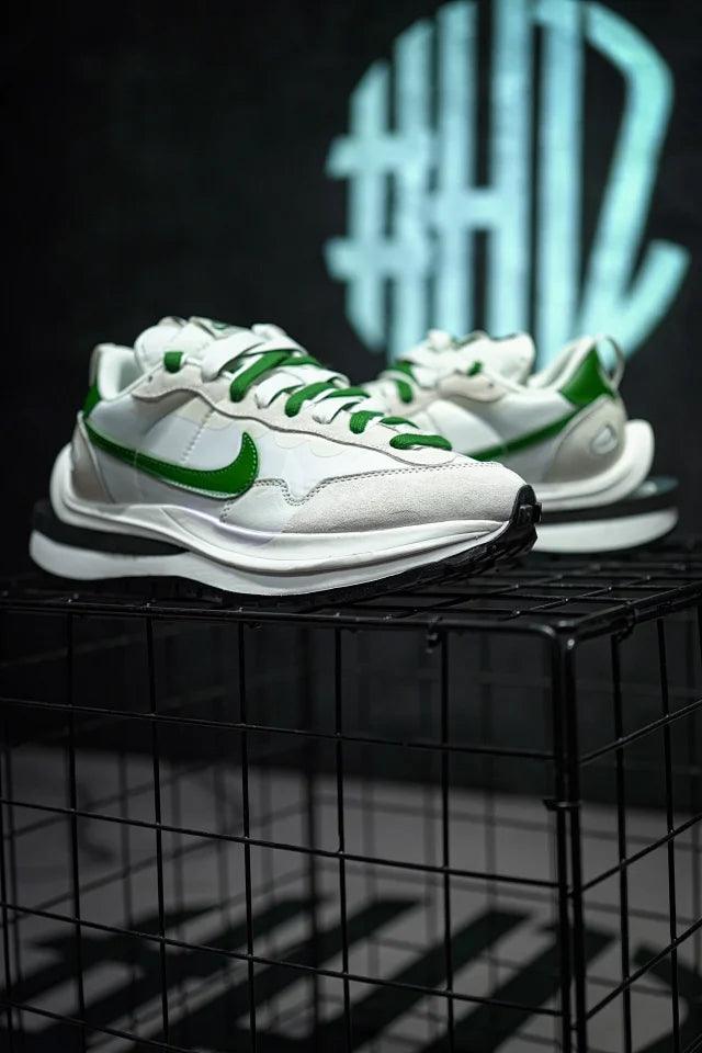 Sacai x Nike VaporWaffle 3.0 Branco & Verde