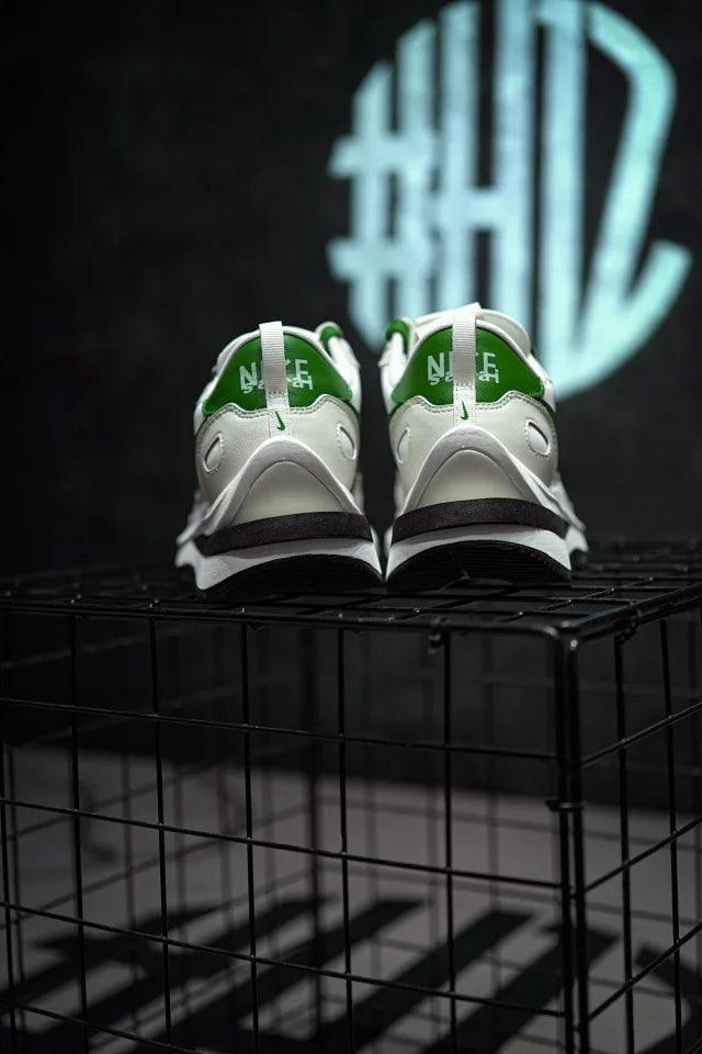 Sacai x Nike VaporWaffle 3.0 Branco & Verde
