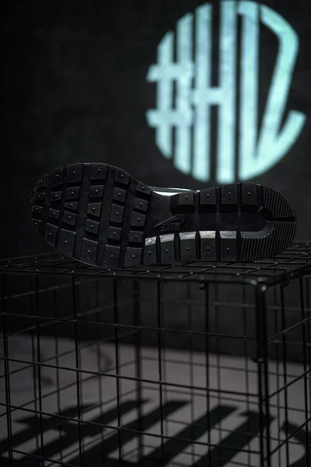 Sacai x Nike VaporWaffle 3.0 Preto & Branco