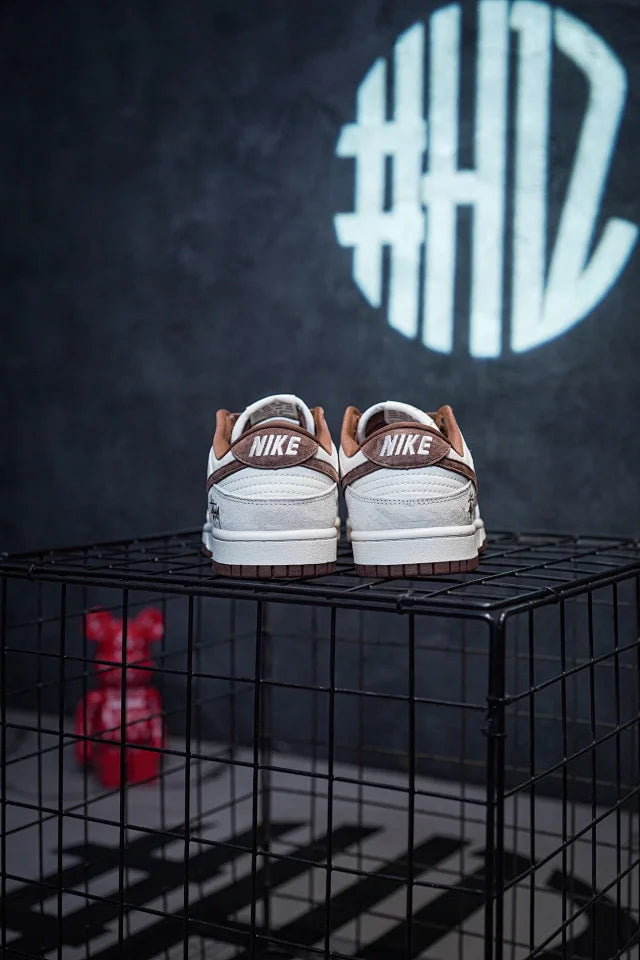 Stussy x Nike Dunk Low Suede Bege Marrom