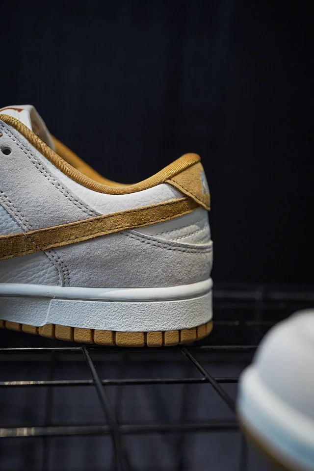 Stussy x Nike Dunk Low Suede Bege