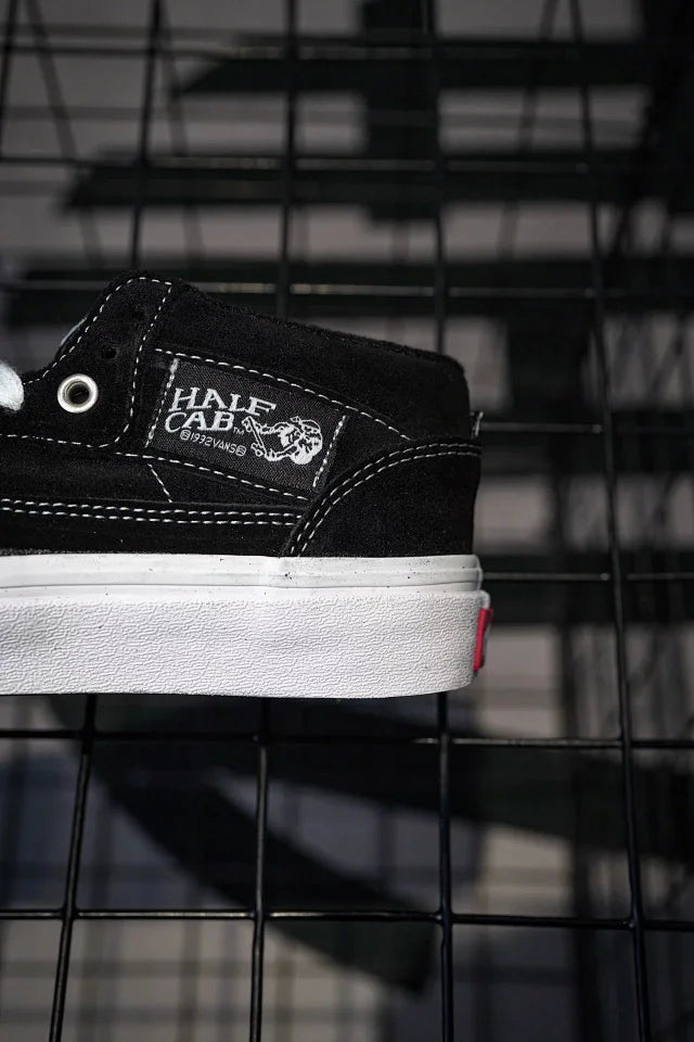 Vans Half Cab 33 DX Preto & Branco