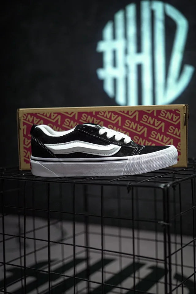 Vans Knu Skool Preto & Branco