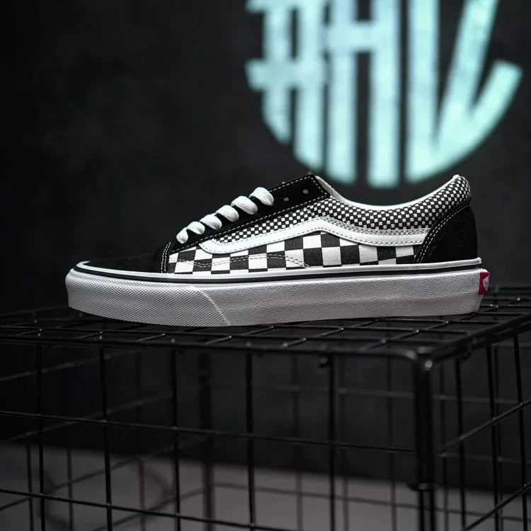 Vans Old Skool Preto e Branco costura quadriculada