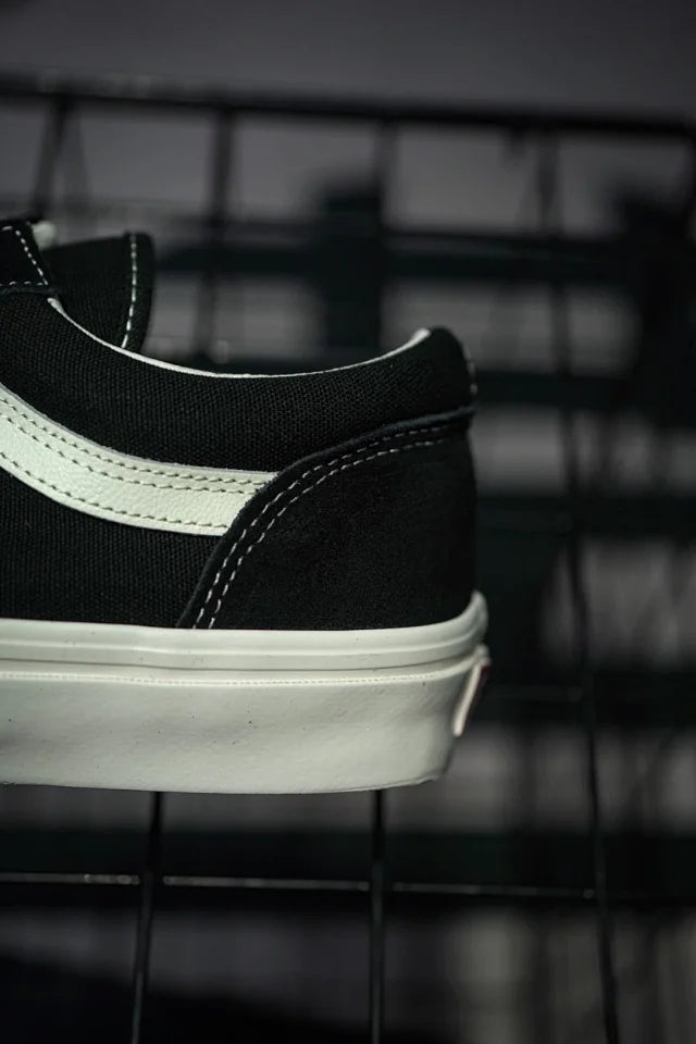 Vans Vault OG Style 36 LX "Black Marshmall" Preto & Branco