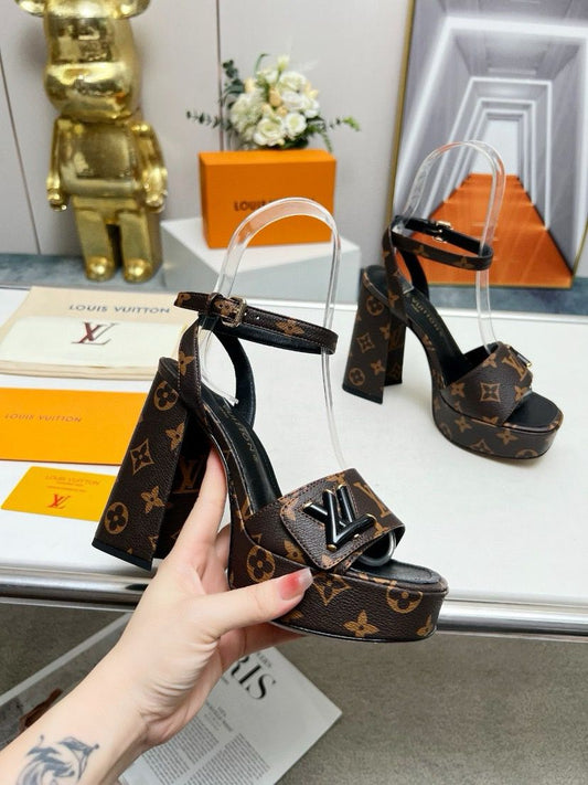Sandália Louis Vuitton