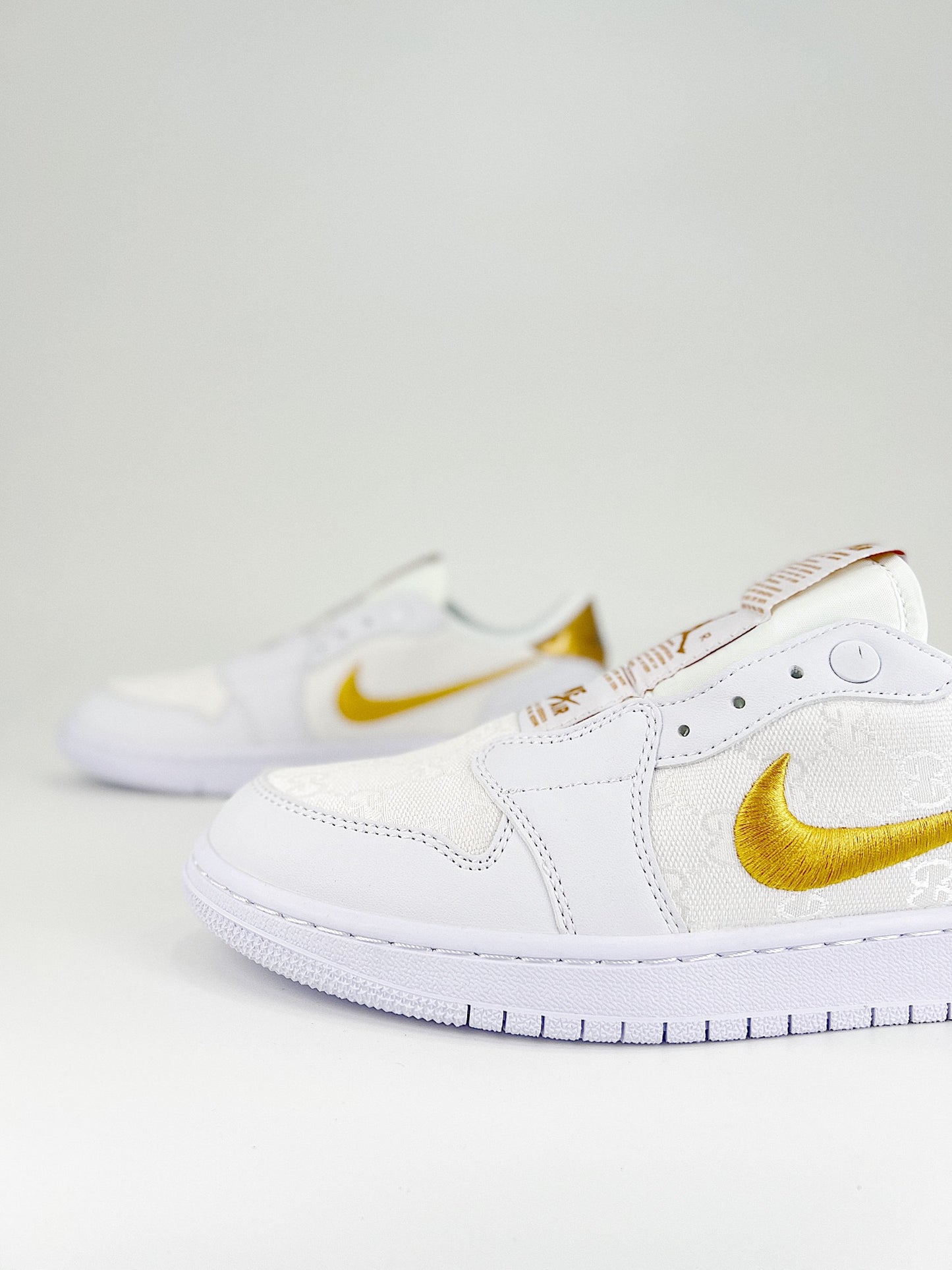 Air Jordan 1 Low Slip Shadow
