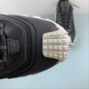 Tênis Moncler x Hoka Mafate Speed 2