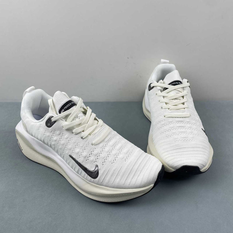 NIKE REACTX Infinity Run 4