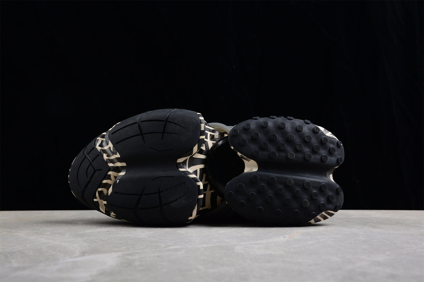 BALMAIN Unicórnio