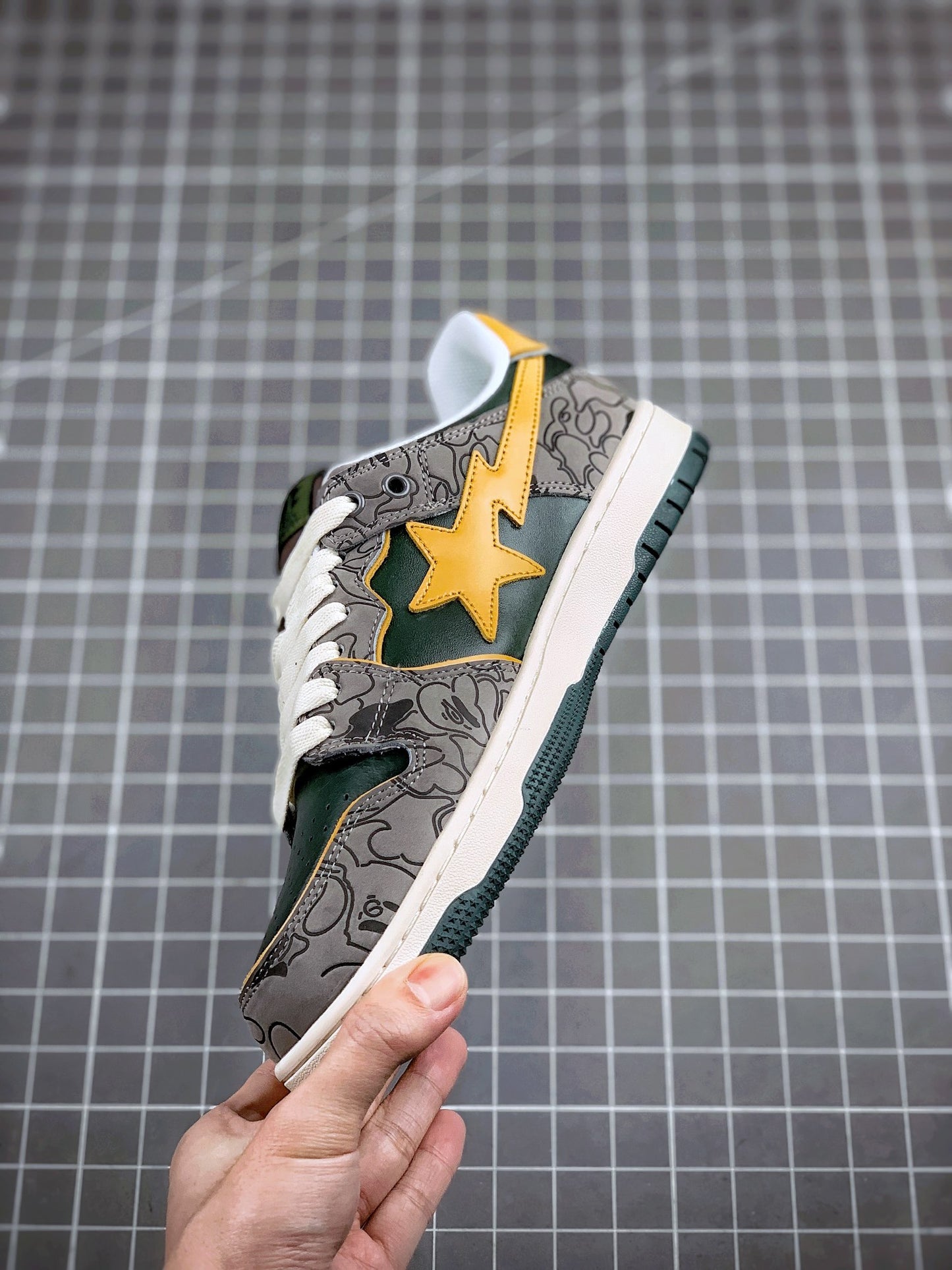 BAPE