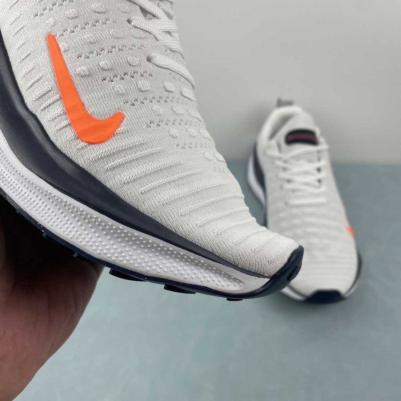 NIKE REACTX Infinity Run 4