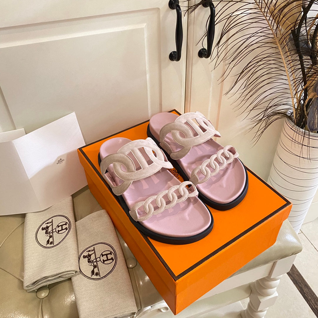Chinelo Hermes