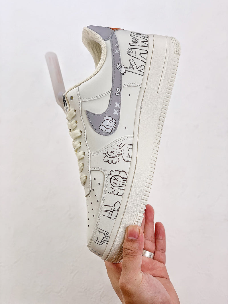 NIKE AIR FORCE 1