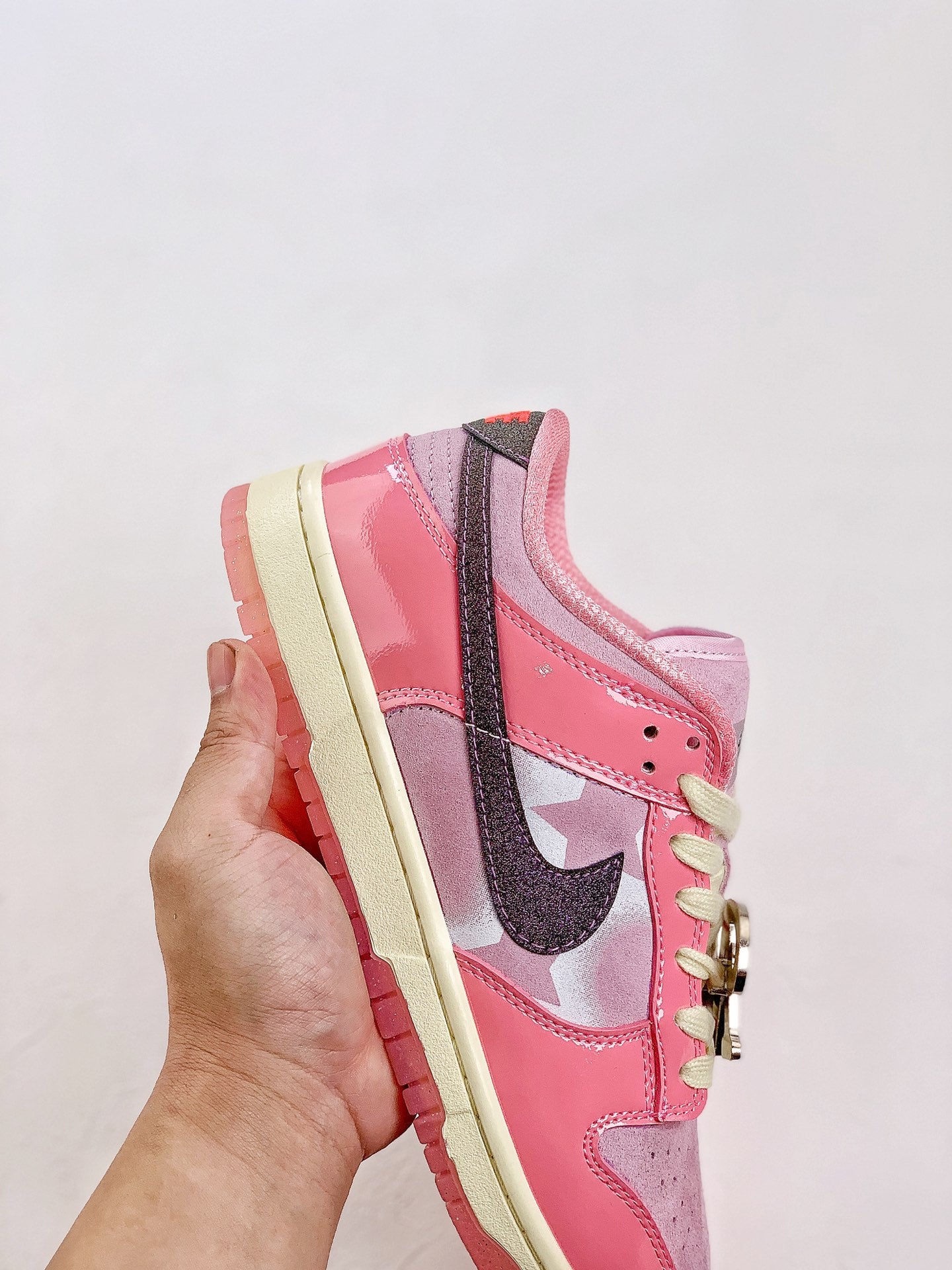 Nike Dunk Low Barbie