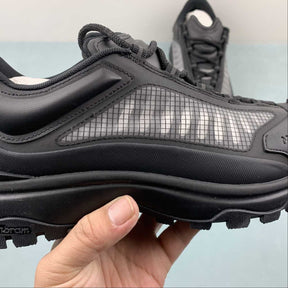 Tênis Moncler x Hoka Mafate Speed 2