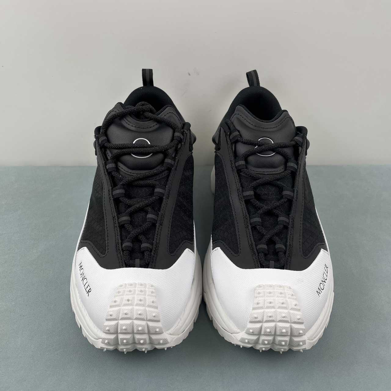 Tênis Moncler x Hoka Mafate Speed 2 (cópia)