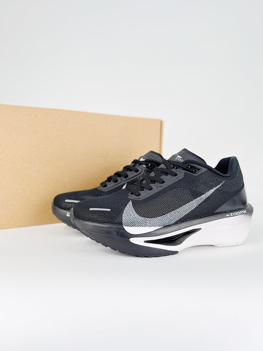 Nike ZoomX Invincible Run Flyknit 6