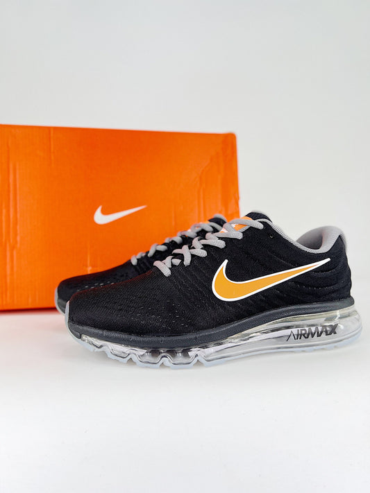 NIKE AIR MAX 2017