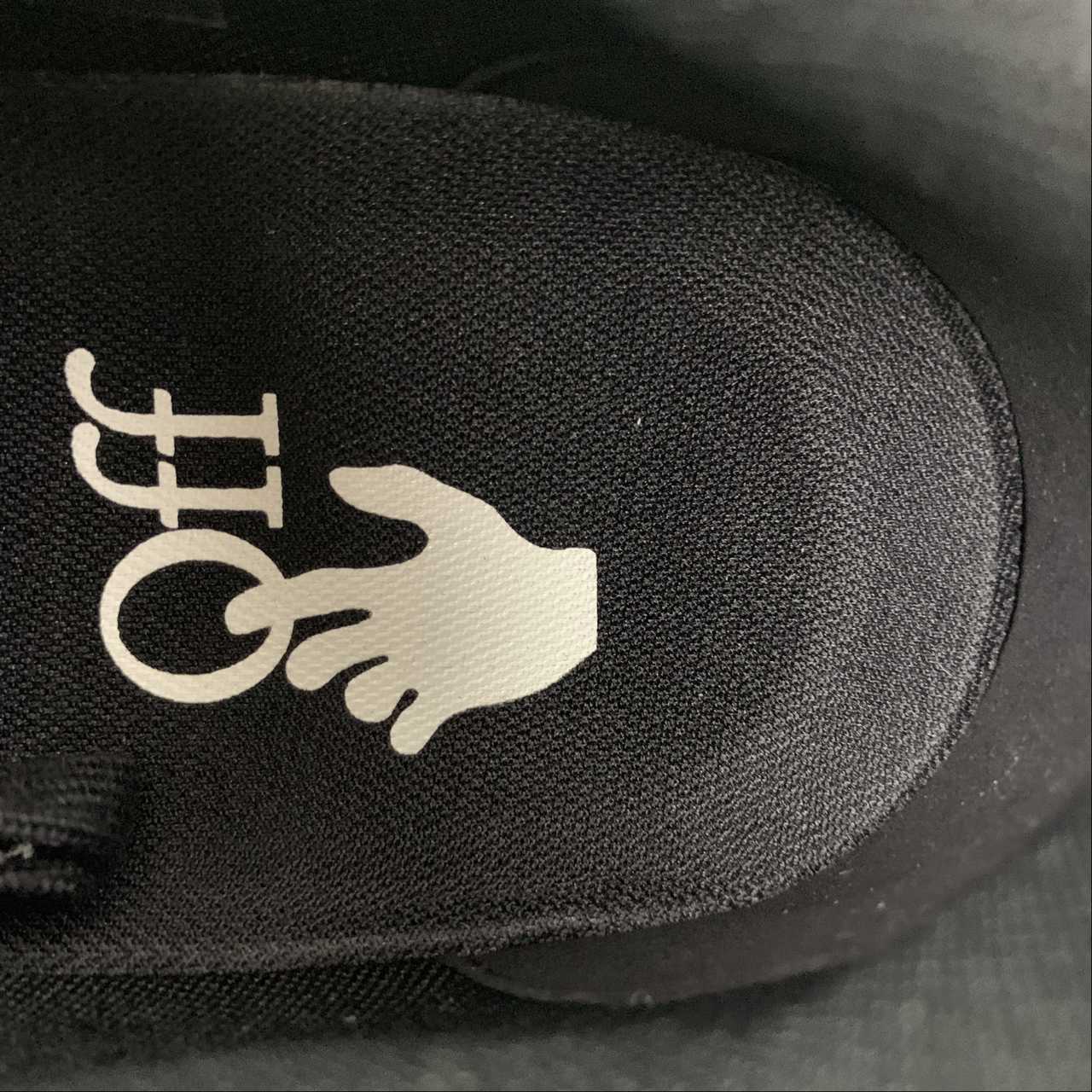 Off-White c/o Virgil Abloh