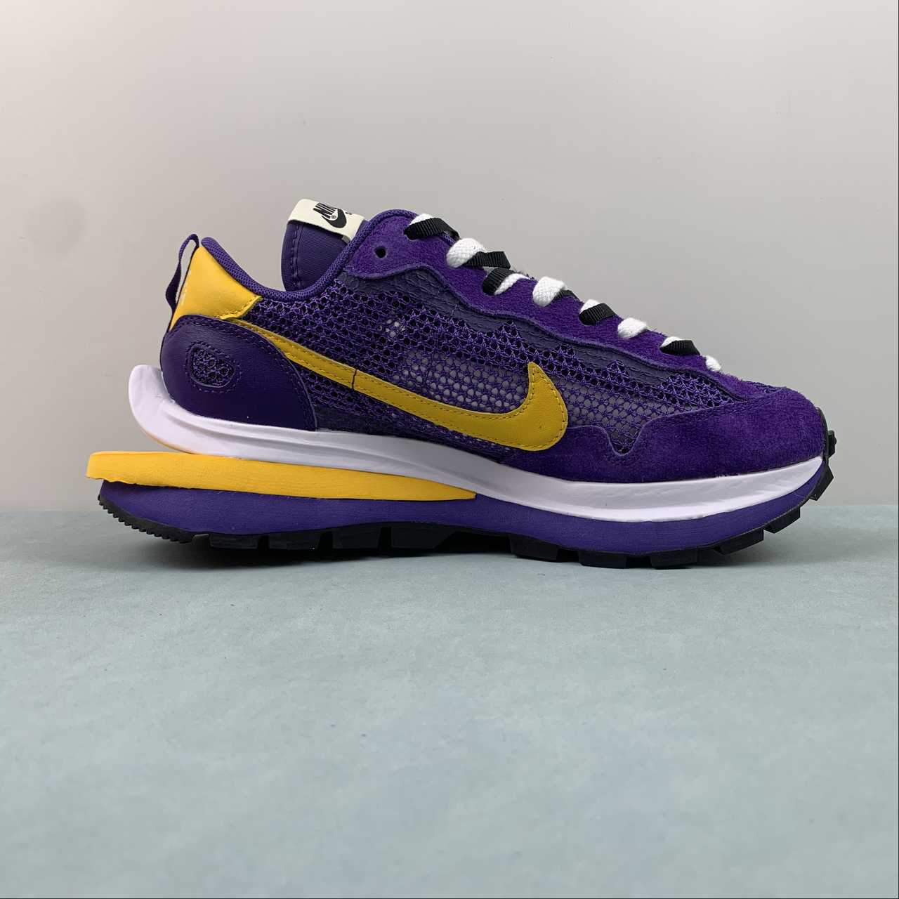 Sacai x Nike Pegasus VaporFly "Sail" White Sail Raw Rubber